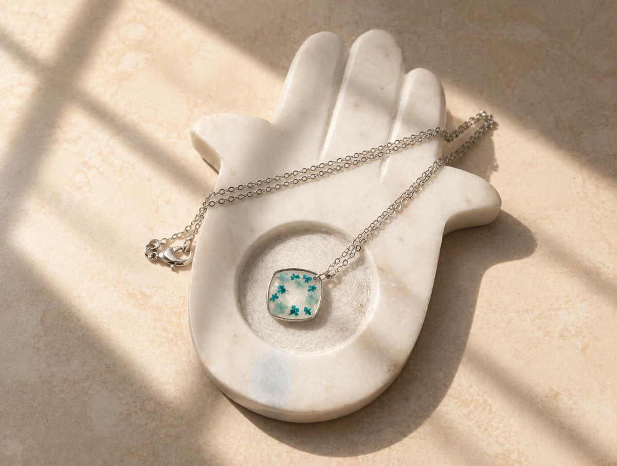 Florève necklace/Blue box petal - Anti-tarnish box pendant with silver chain