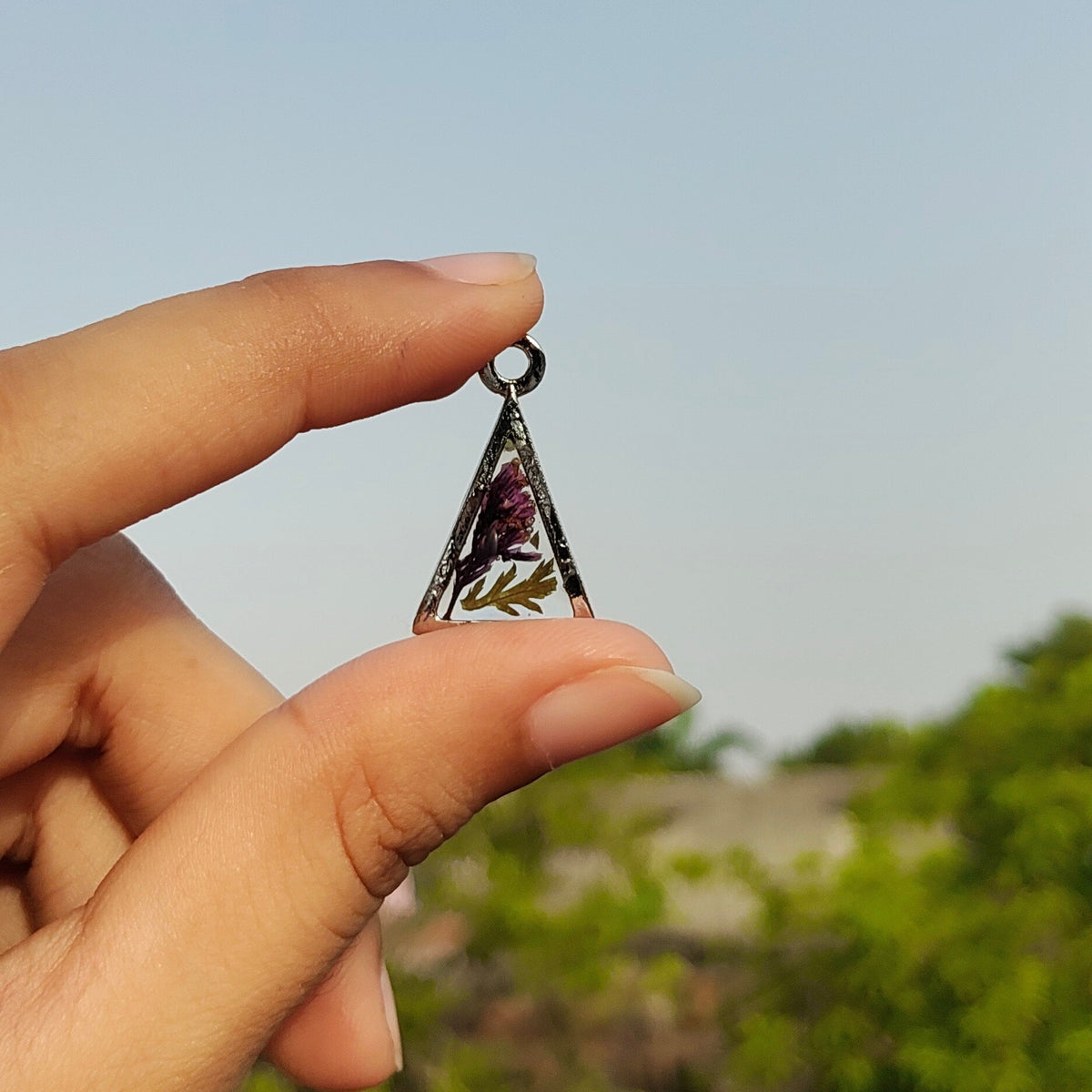 Florève necklace/Lavender triangle - Anti-tarnish triangle pendant with silver chain