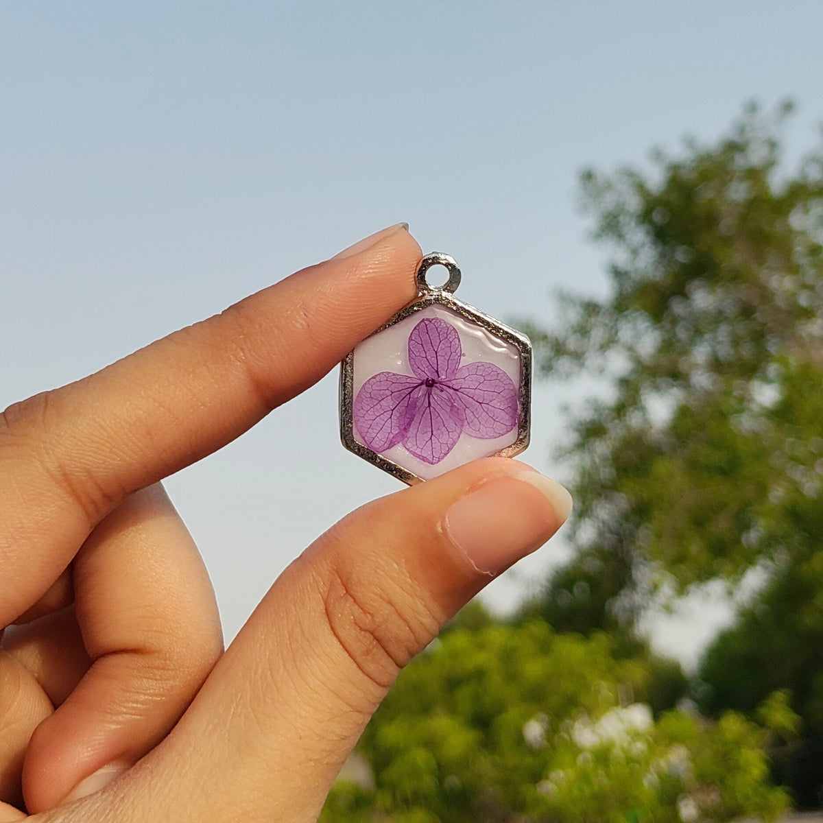Florève necklace/ Hydrangea hax - Anti-tarnish hexagon pendant with silver chain