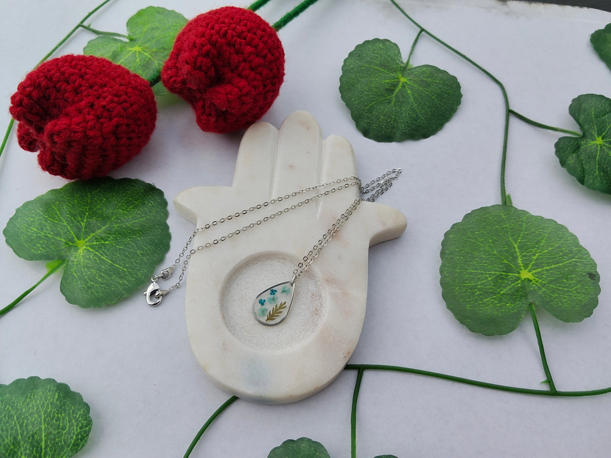Florève necklace/ Blue petal - Anti-tarnish teardrop pendant with silver chain
